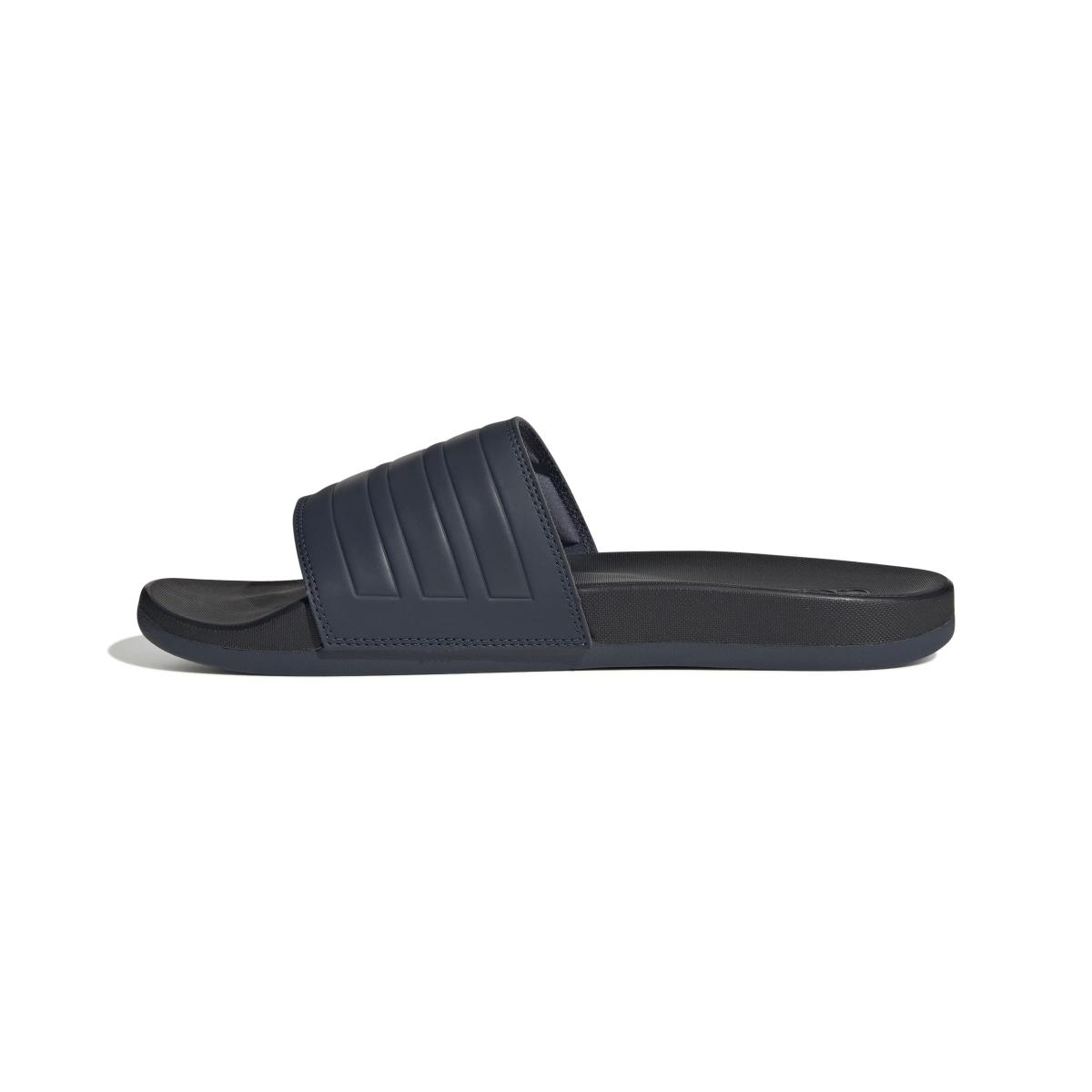 product/a/d/adidas_jp5735_5_footwear_photography_side_medial_center_view_white-nw091625.jpg