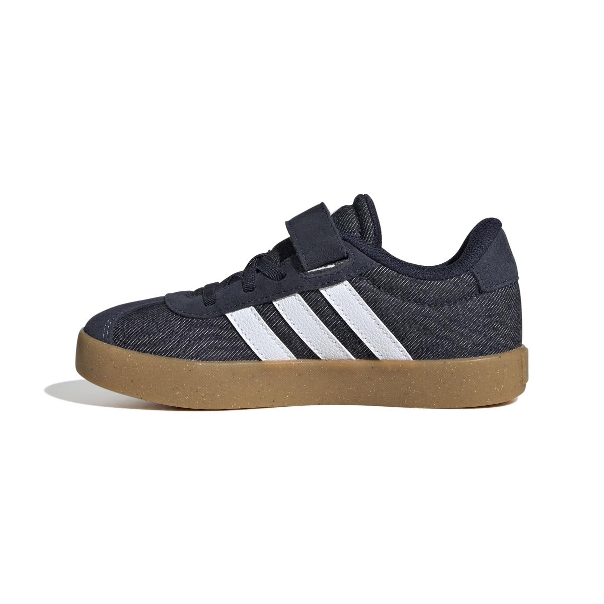 product/a/d/adidas_jp7833_5_footwear_photography_side_medial_center_view_white.jpg