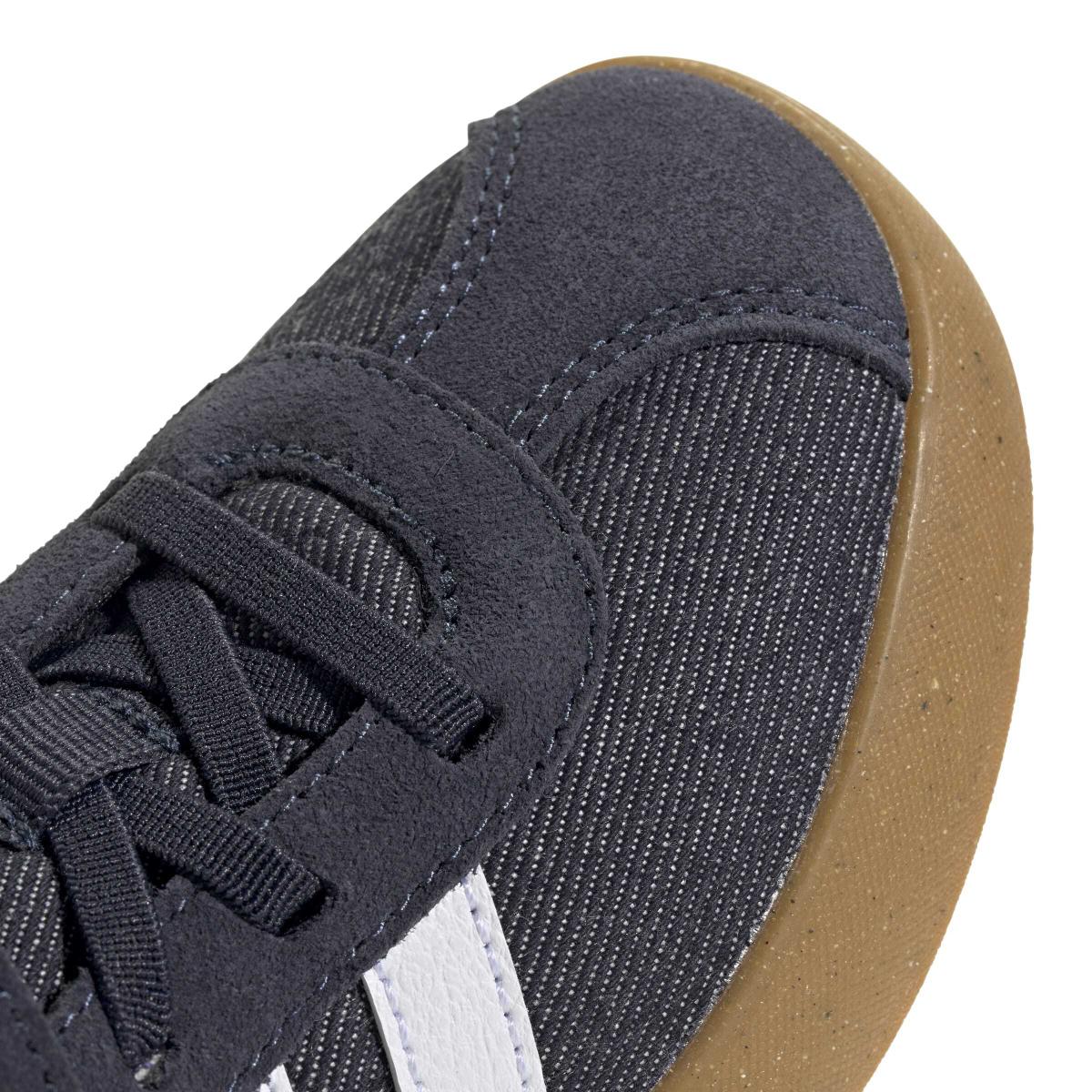 product/a/d/adidas_jp7833_9_footwear_photography_detail_view_2_white.jpg