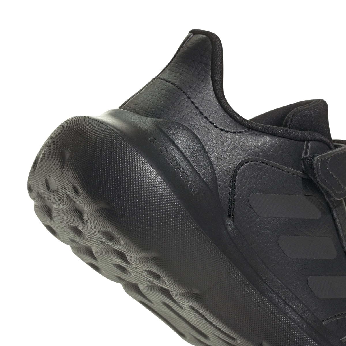 product/a/d/adidas_jp9643_9_footwear_photography_detail_view_2_white-nw091625.jpg