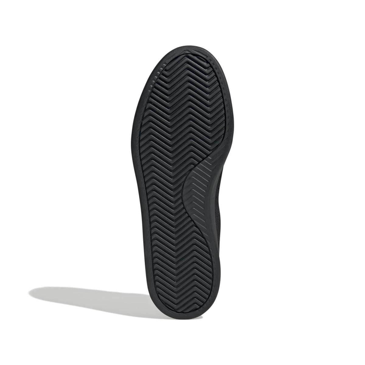 product/a/d/adidas_jq0384_4_footwear_photography_bottom_view_white-nw091625.jpg