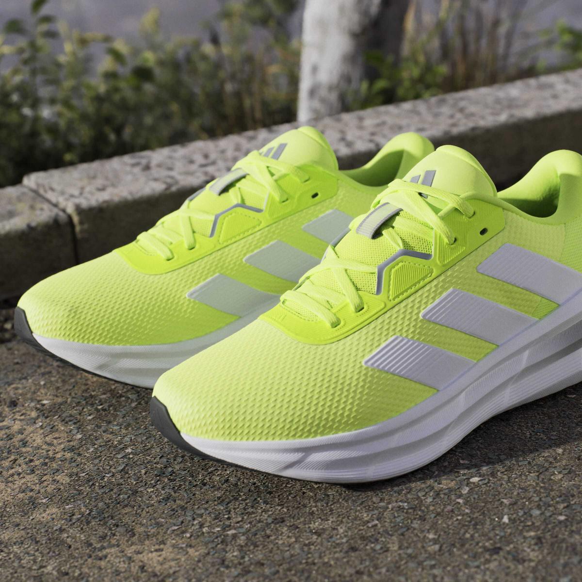 product/a/d/adidas_jq2624_24_footwear_photography_heromrktng_view_11-nw091625.jpg