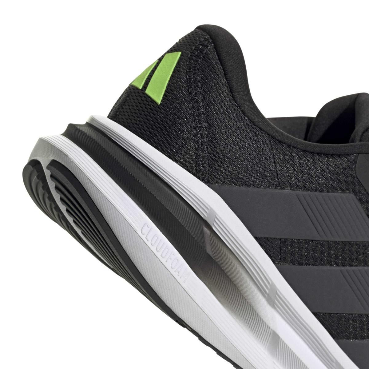 product/a/d/adidas_jq2625_8_footwear_photography_detail_view_1_white-nw091625.jpg