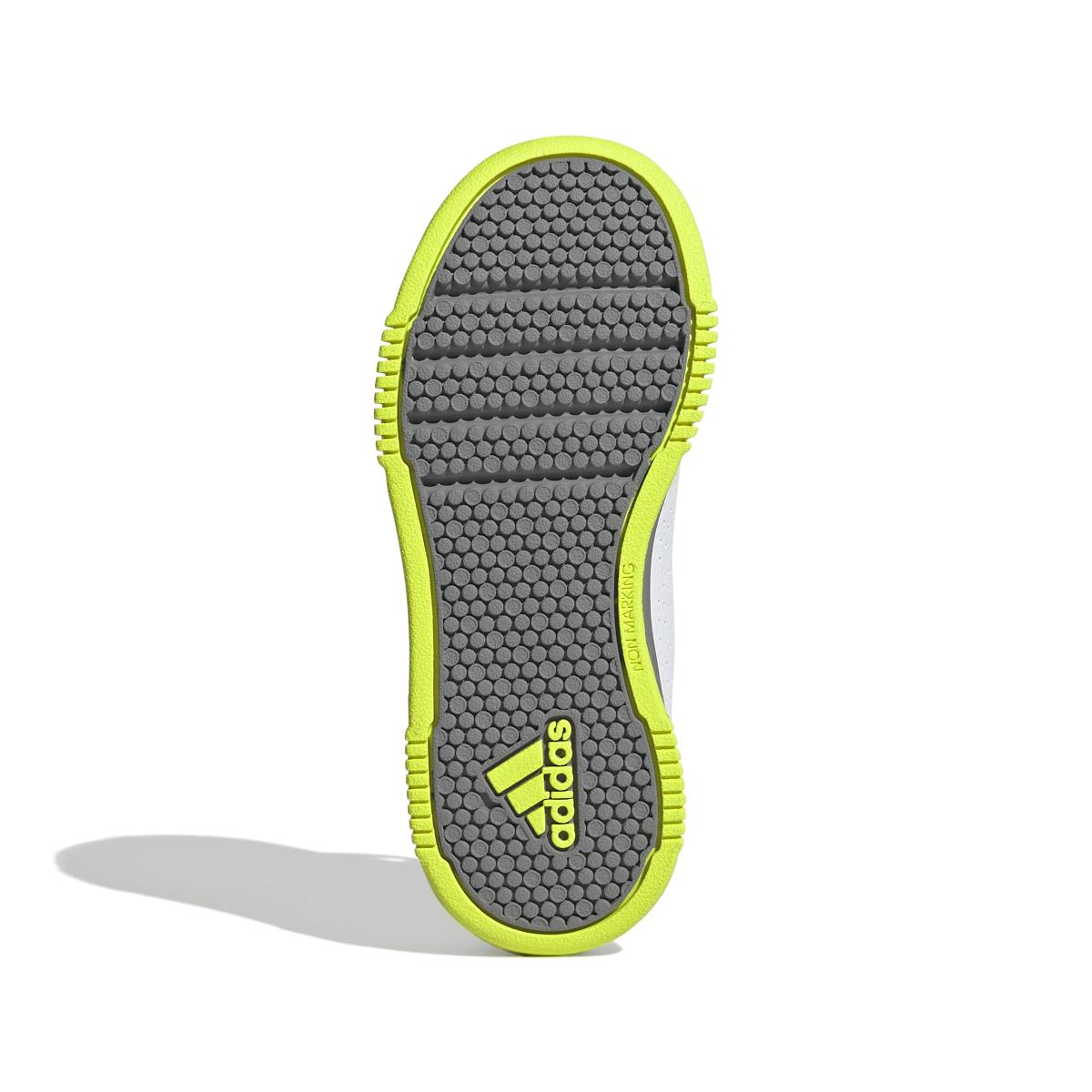 product/a/d/adidas_jq2867_4_footwear_photography_bottom_view_white-nw091625.jpg