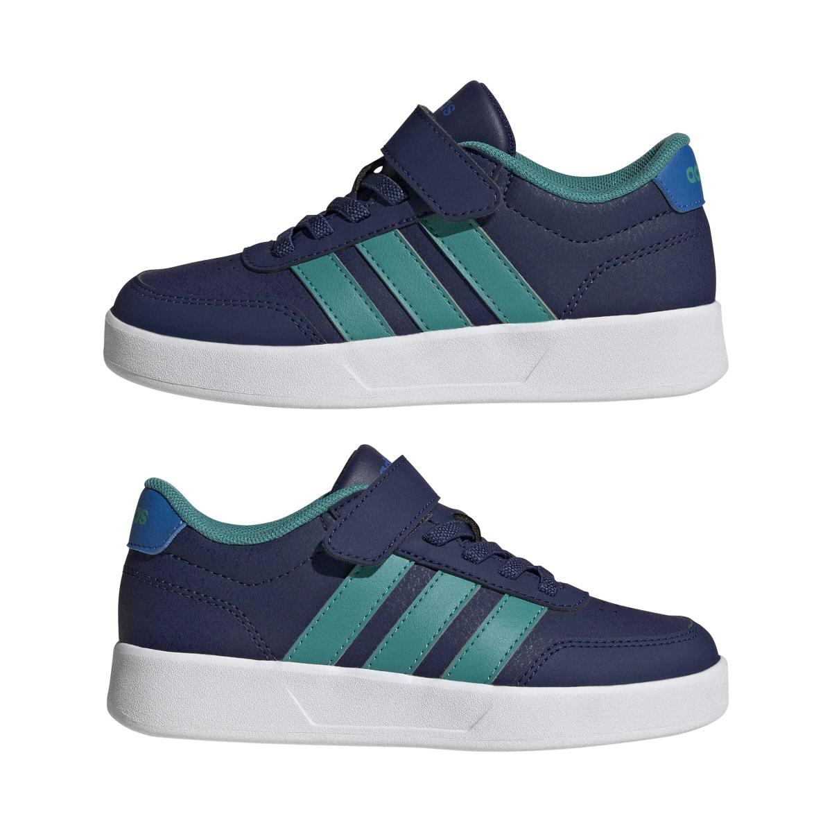 product/a/d/adidas_jq3030_10_footwear_photography_mirrored_pair_view_white-nw091625.jpg
