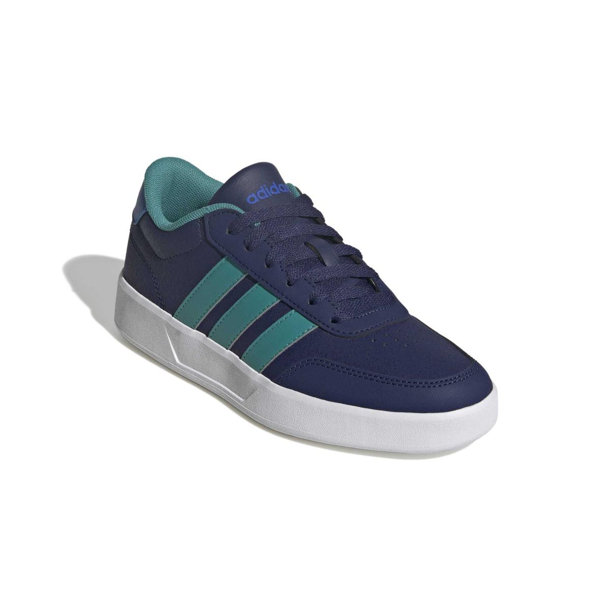 product/a/d/adidas_jq3041_6_footwear_photography_front_lateral_top_view_white-nw091625.jpg