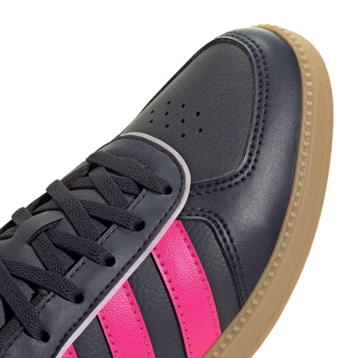 product/a/d/adidas_jq3053_8_footwear_photography_detail_view_1_white.jpg