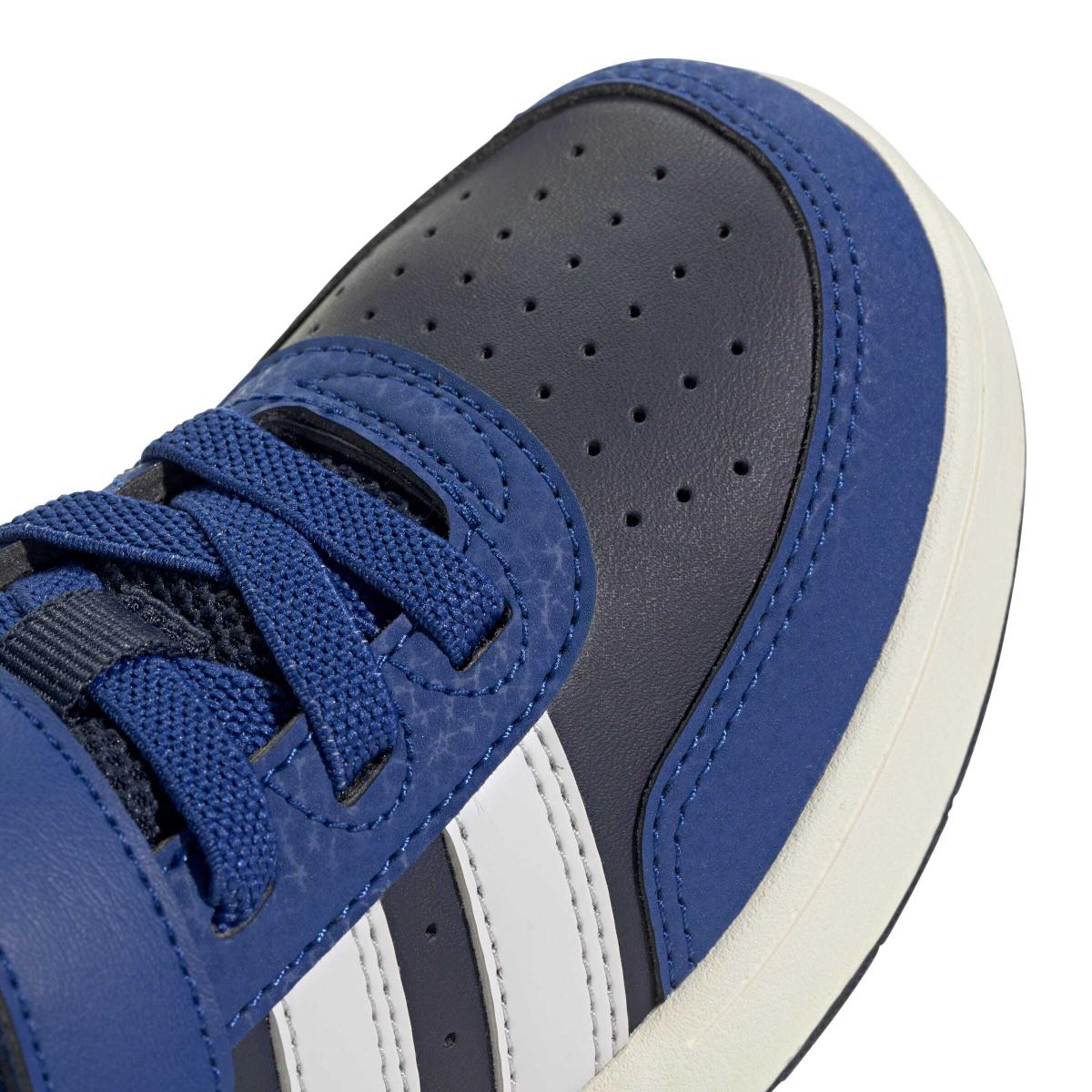 product/a/d/adidas_jq3691_8_footwear_photography_detail_view_1_white-nw091625.jpg