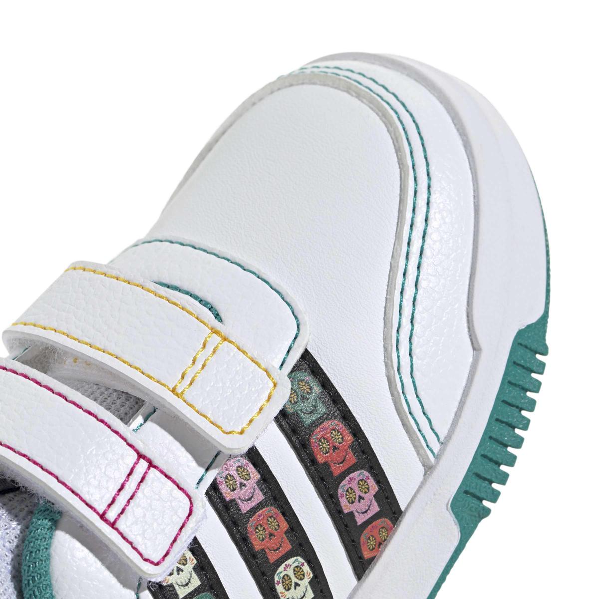 product/a/d/adidas_jq6175_9_footwear_photography_detail_view_2_white-nw091625.jpg