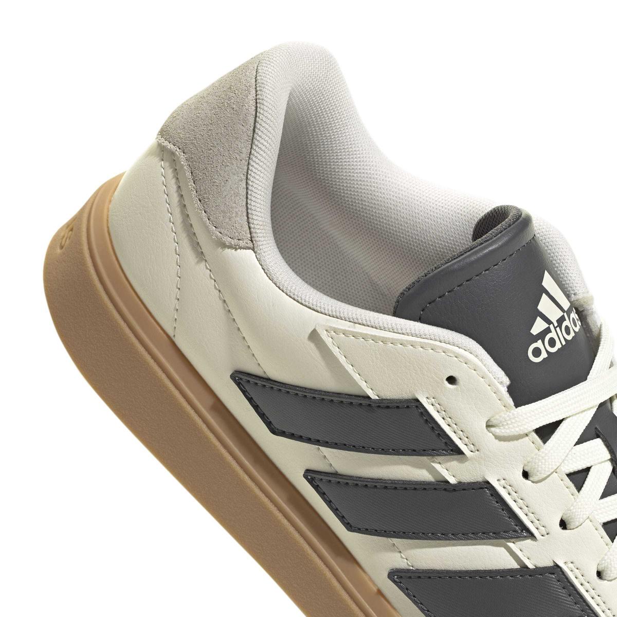 product/a/d/adidas_jq8213_8_footwear_photography_detail_view_1_white-nw091625.jpg