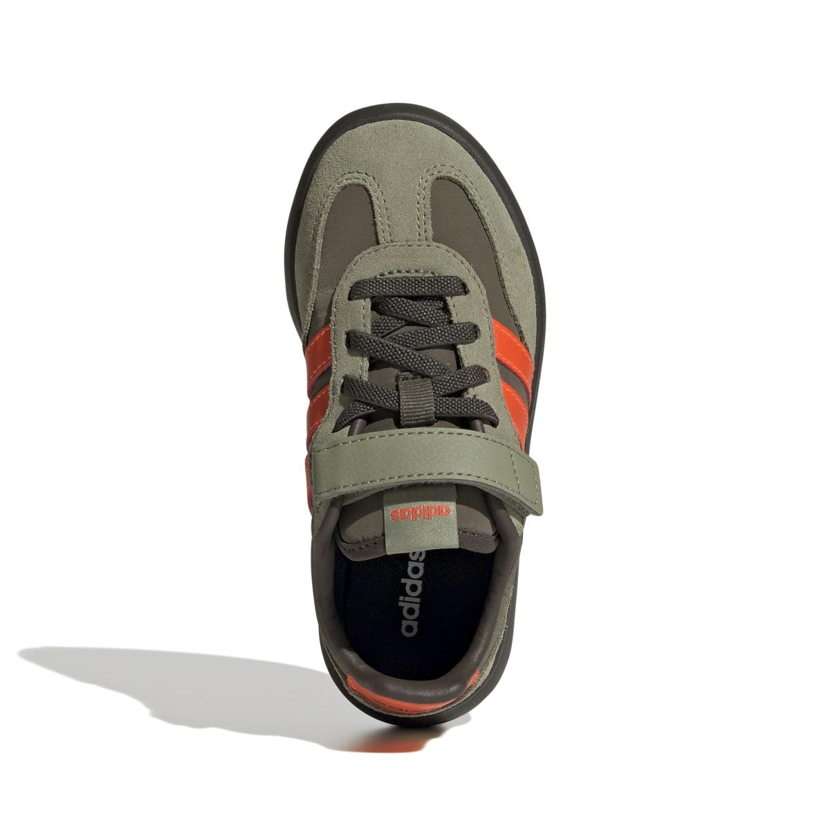 product/a/d/adidas_jq8849_3_footwear_photography_top_portrait_view_white-nw091625.jpg