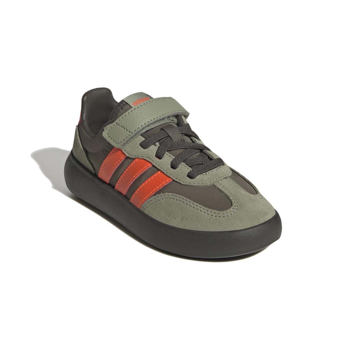 product/a/d/adidas_jq8849_6_footwear_photography_front_lateral_top_view_white-nw091625.jpg