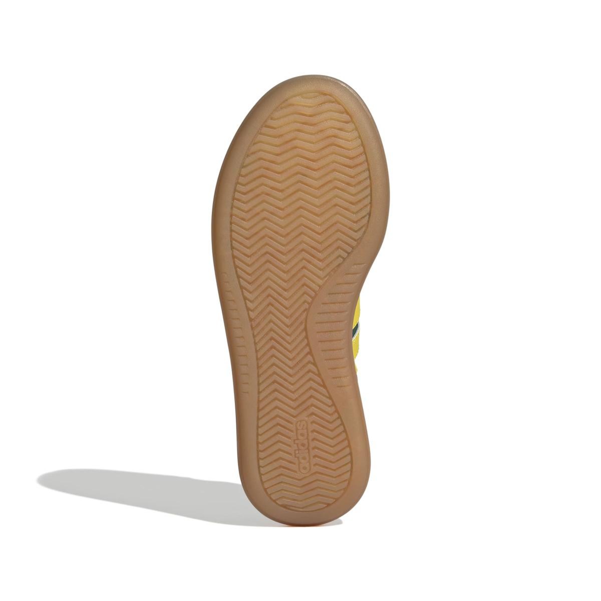 product/a/d/adidas_jq8852_4_footwear_photography_bottom_view_white-nw091625.jpg