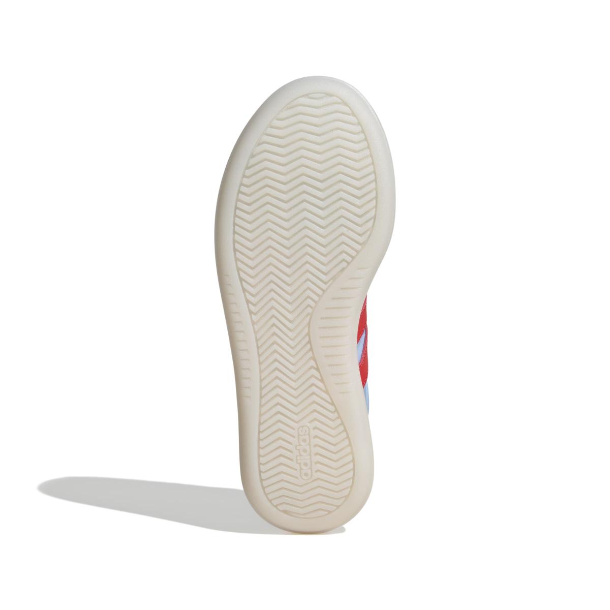 product/a/d/adidas_jr0757_4_footwear_photography_bottom_view_white-nw091625.jpg
