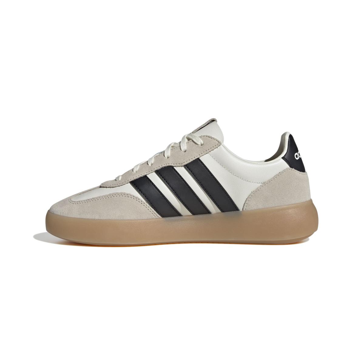 product/a/d/adidas_jr1227_5_footwear_photography_side_medial_center_view_white-nw091625.jpg