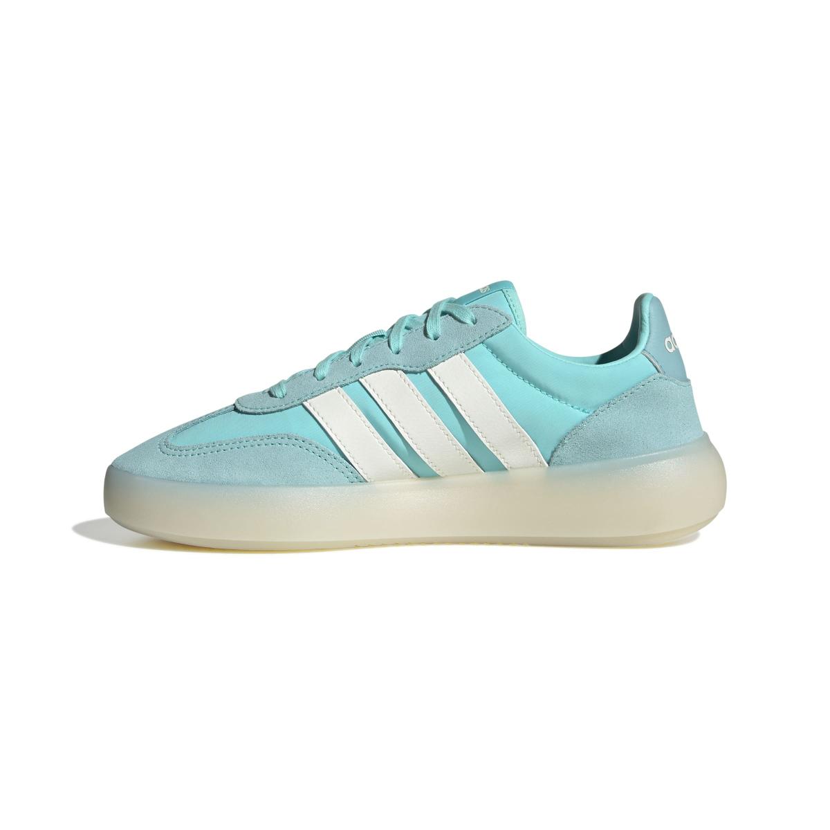 product/a/d/adidas_jr3541_5_footwear_photography_side_medial_center_view_white-nw091625.jpg