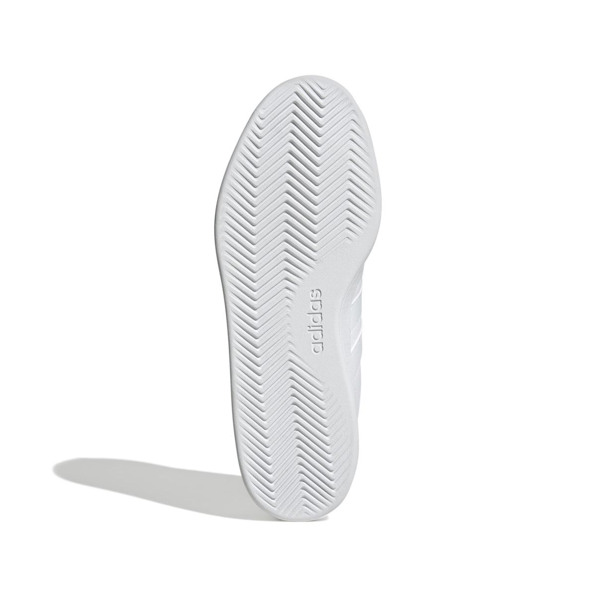 product/a/d/adidas_jr3546_4_footwear_photography_bottom_view_white-nw091625.jpg