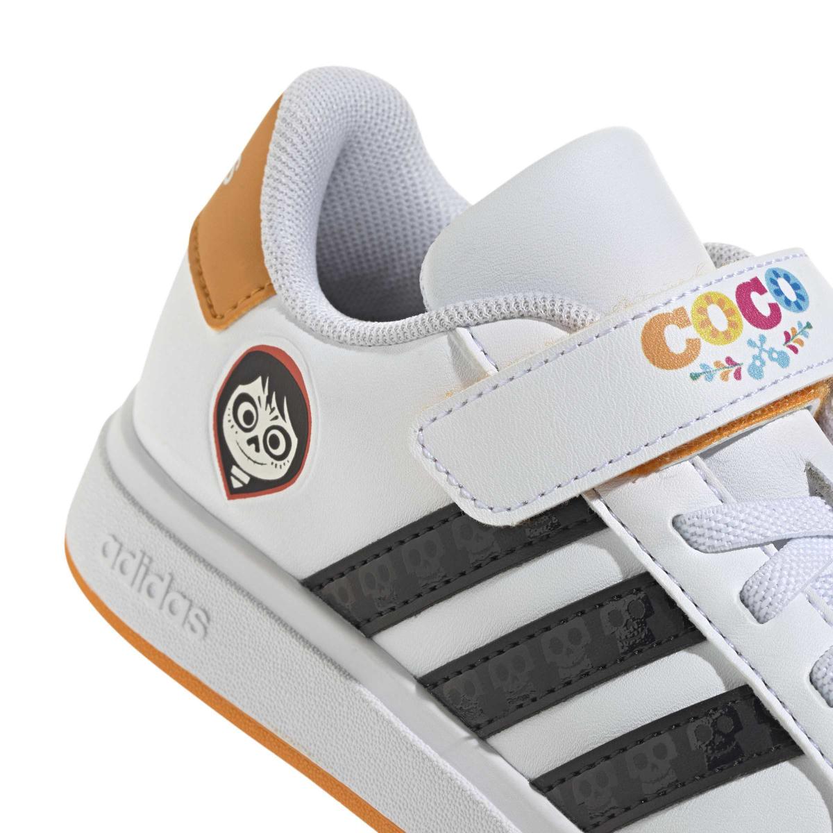 product/a/d/adidas_jr5623_9_footwear_photography_detail_view_2_white-nw091725.jpg