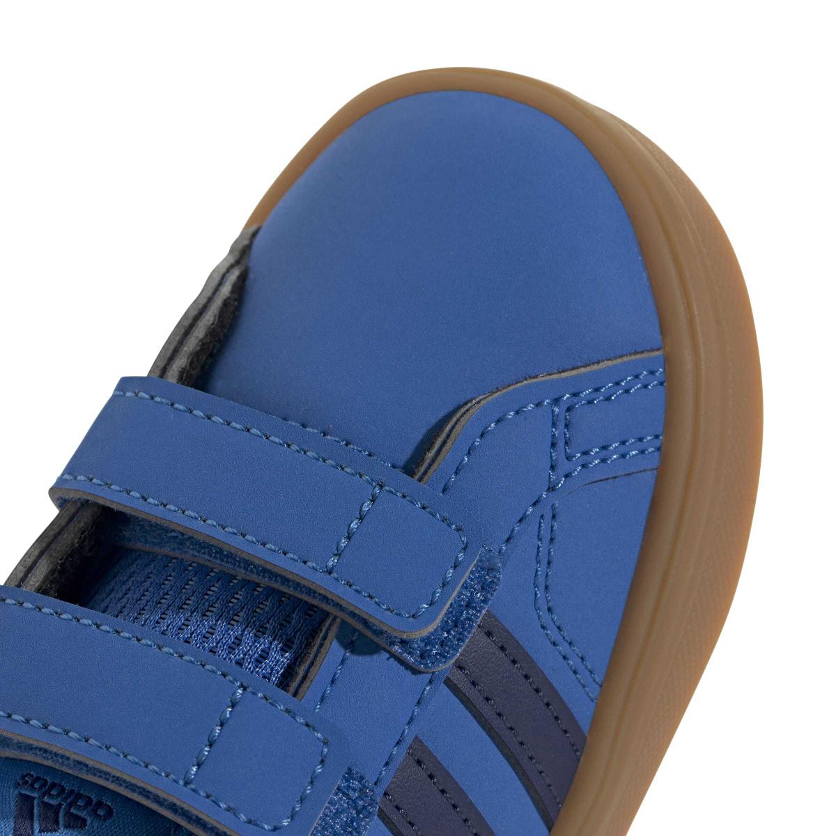 product/a/d/adidas_jr6029_9_footwear_photography_detail_view_2_white-nw091725.jpg