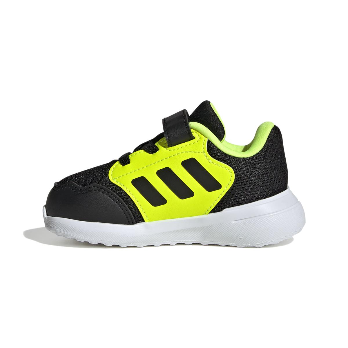 product/a/d/adidas_jr6048_5_footwear_photography_side_medial_center_view_white-nw091725.jpg