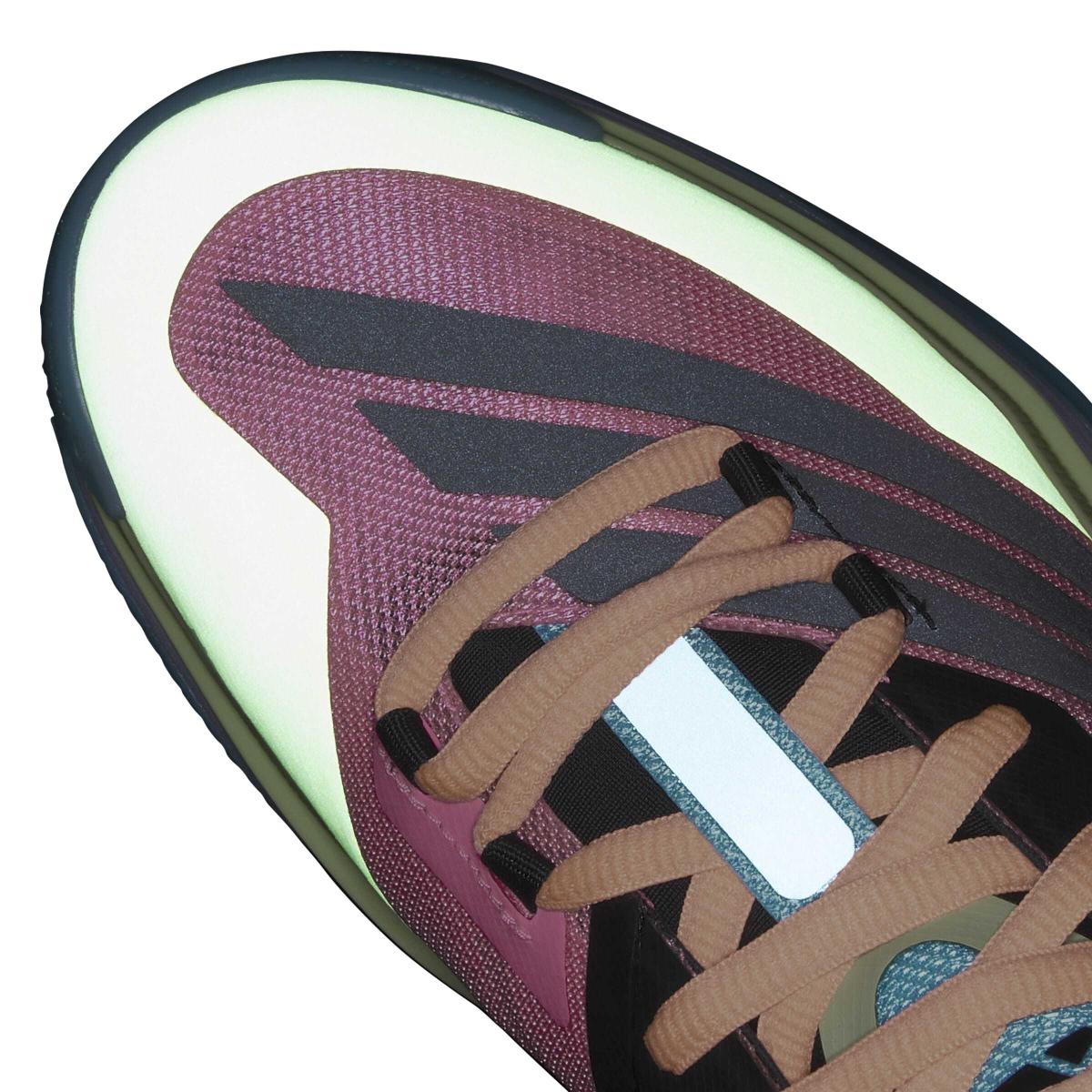 product/a/d/adidas_jr8281_13_footwear_photography_reflective_detail_white-nw091725.jpg