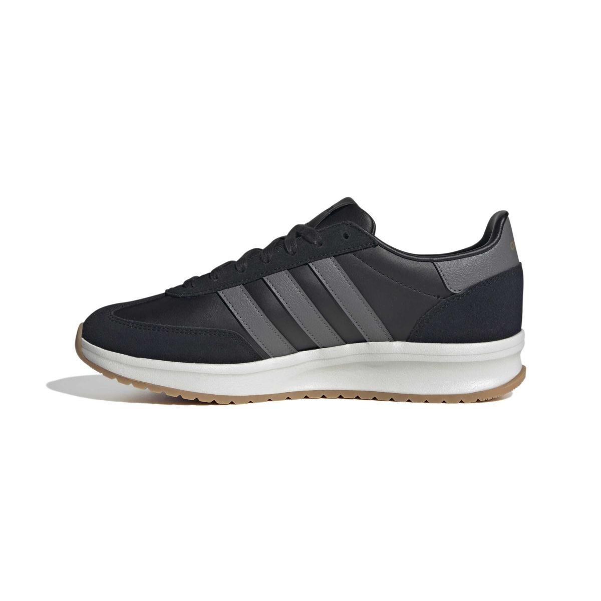 product/a/d/adidas_jr8840_5_footwear_photography_side_medial_center_view_white-nw091725.jpg