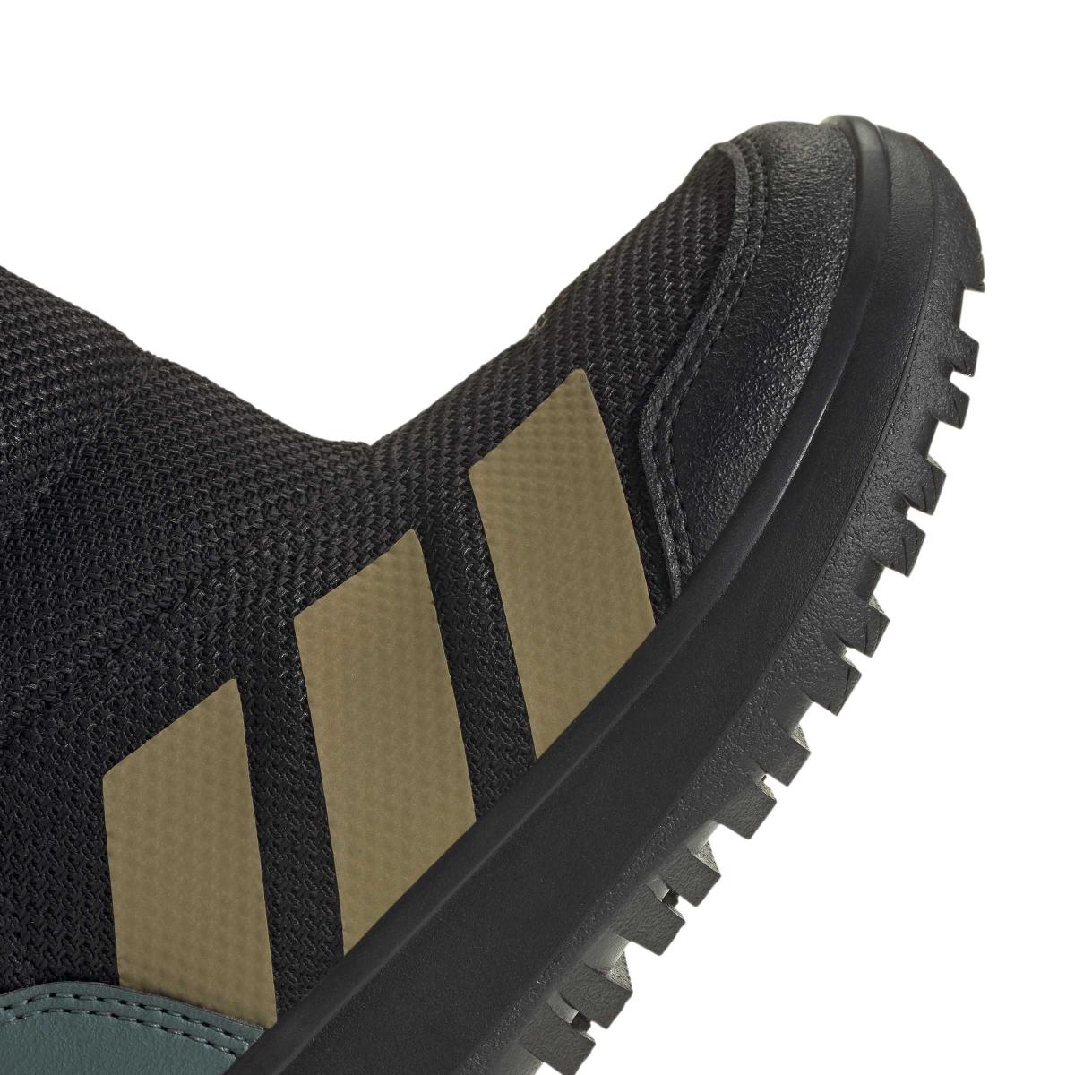 product/a/d/adidas_jr9267_9_footwear_photography_detail_view_2_white-nw091725.jpg
