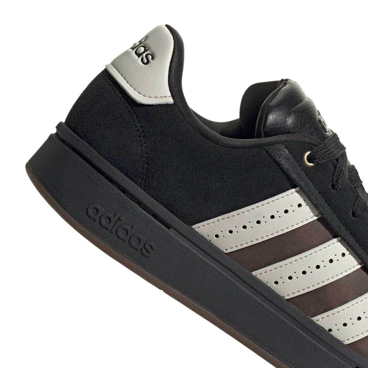 product/a/d/adidas_js1829_8_footwear_photography_detail_view_1_white-nw091725.jpg