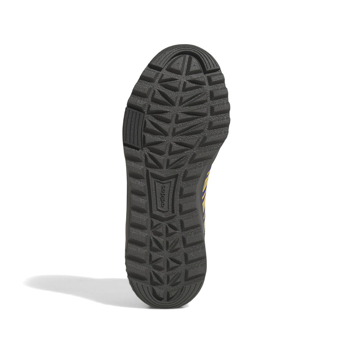 product/a/d/adidas_js2033_4_footwear_photography_bottom_view_white-nw091725.jpg