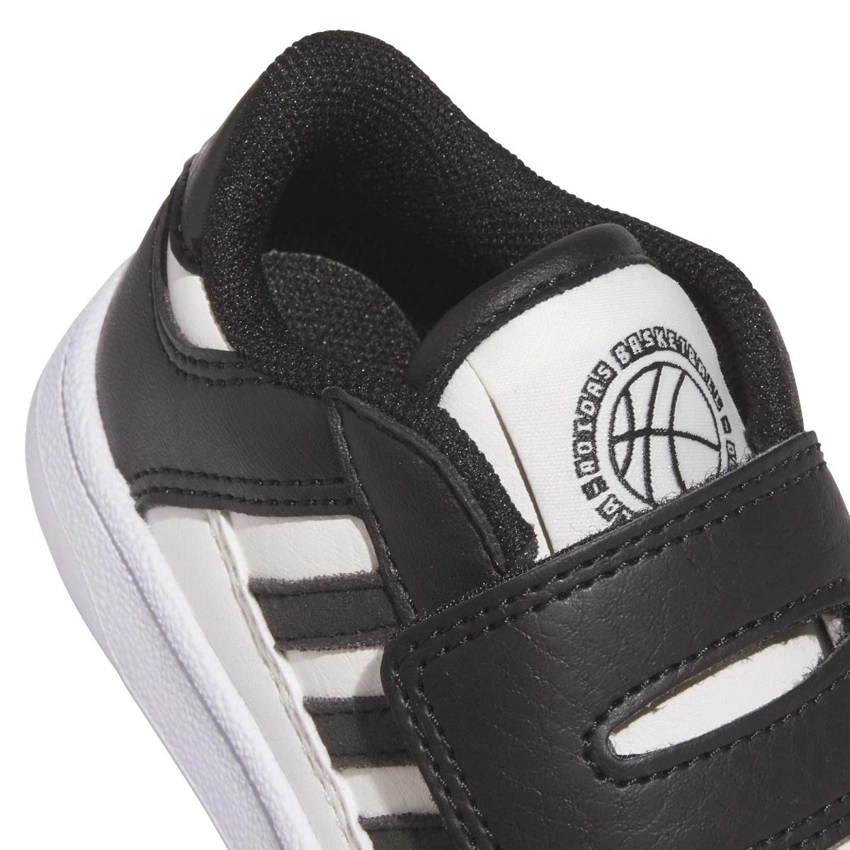 product/a/d/adidas_js3546_8_footwear_photography_detail_view_1_white-nw091725.jpg
