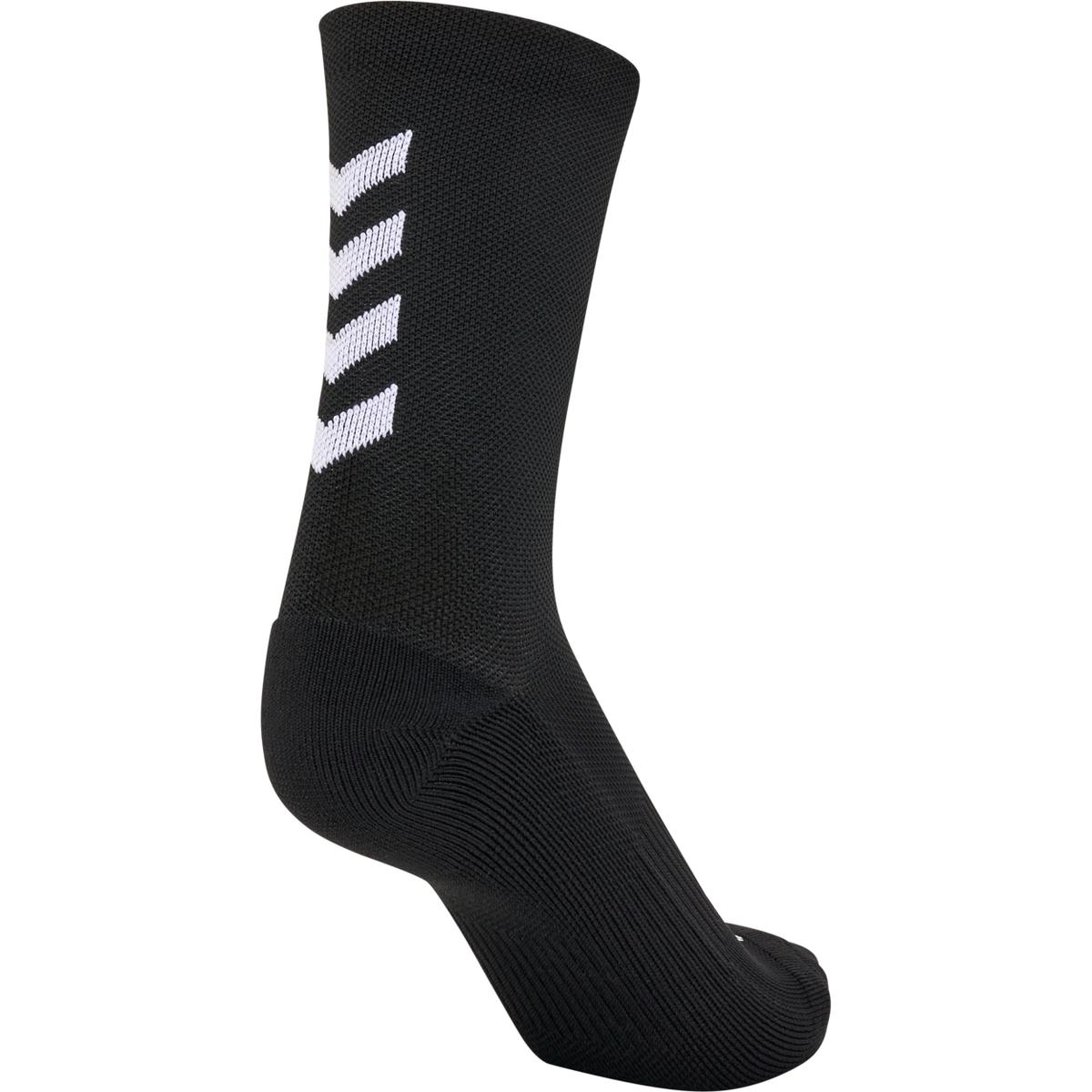 product/h/u/hummel_226911-2114_black-white_3.jpg
