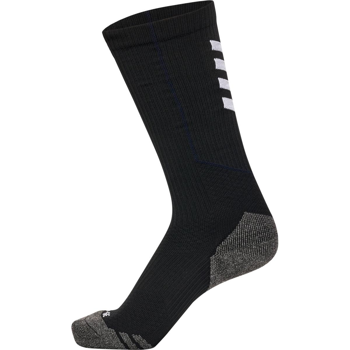 product/h/u/hummel_226912-2114_black-white_3.jpg