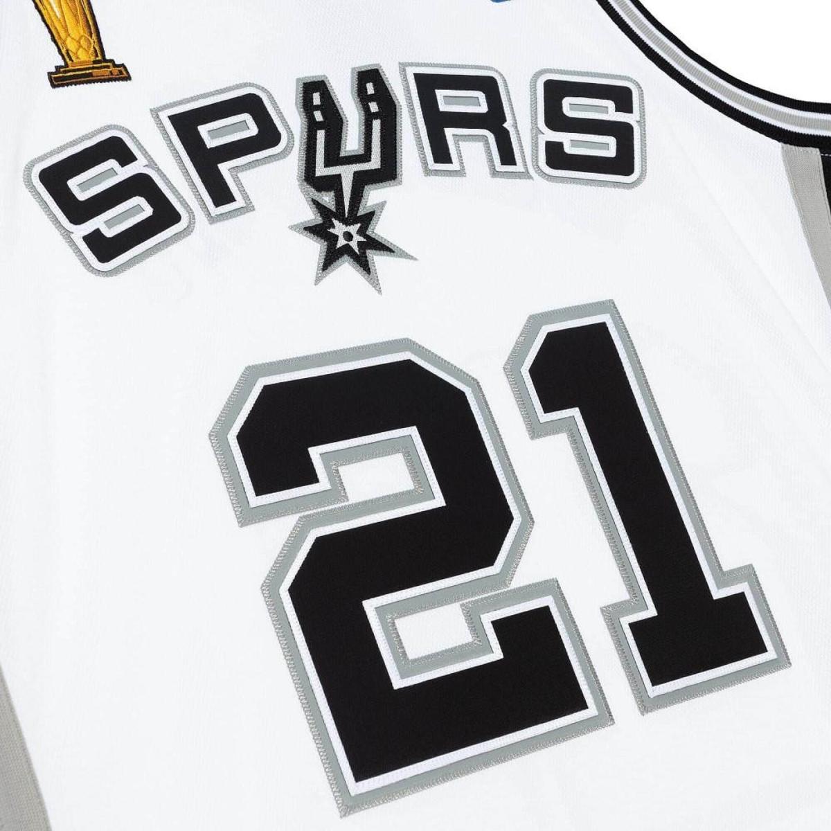 product/m/i/mitchell-ness_ajy44947-sas02tduwhit_white_3.jpg