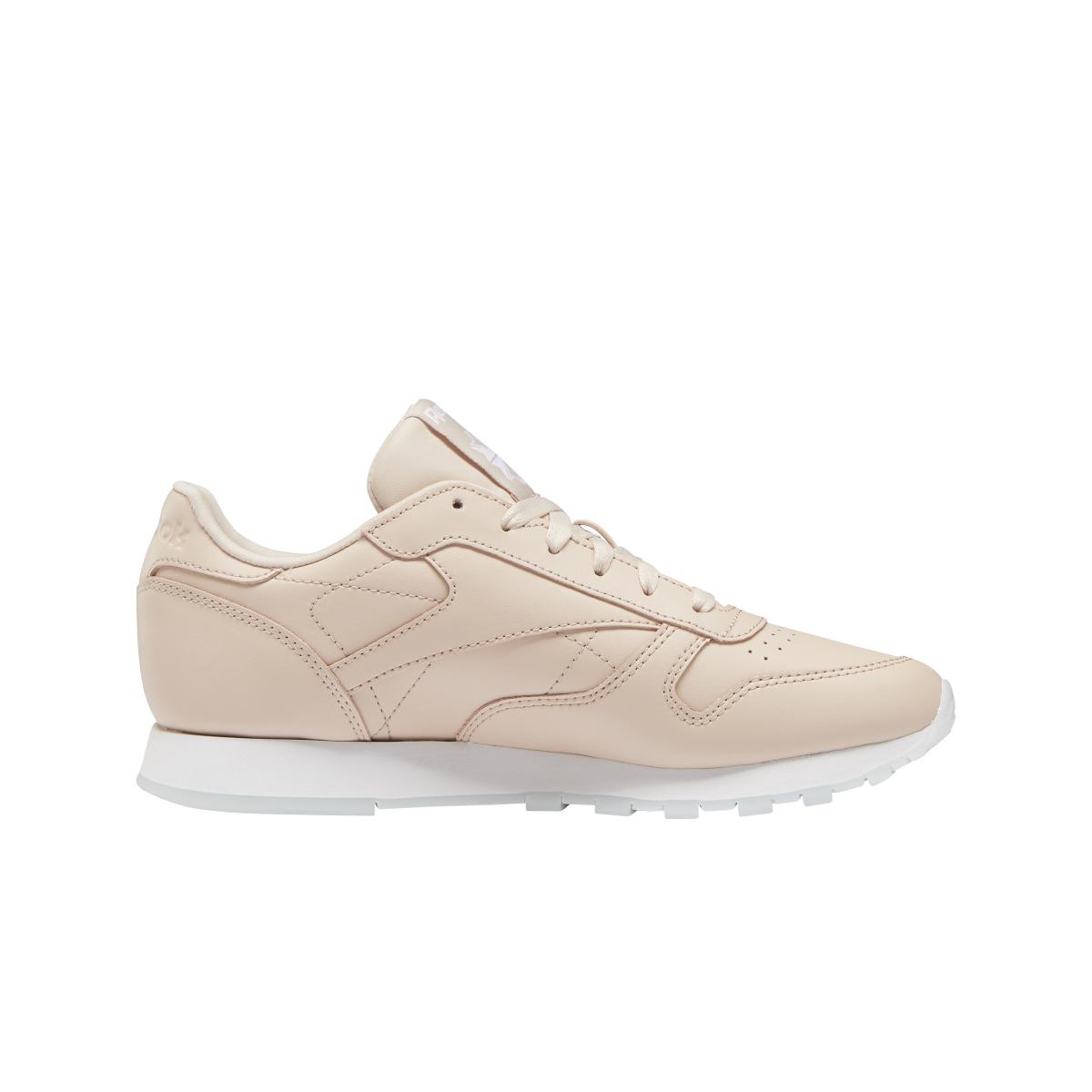product/r/e/reebok-classics_dv6447_4_footwear_photography_side_medial_center_view_white_000.jpg