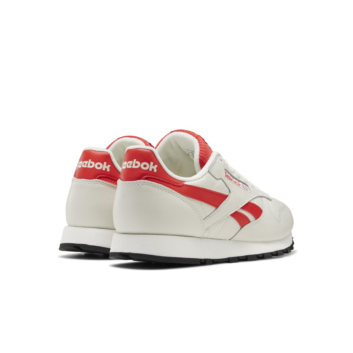 product/r/e/reebok-classics_ef3383_6_footwear_photography_back_lateral_top_view_white_000.jpg
