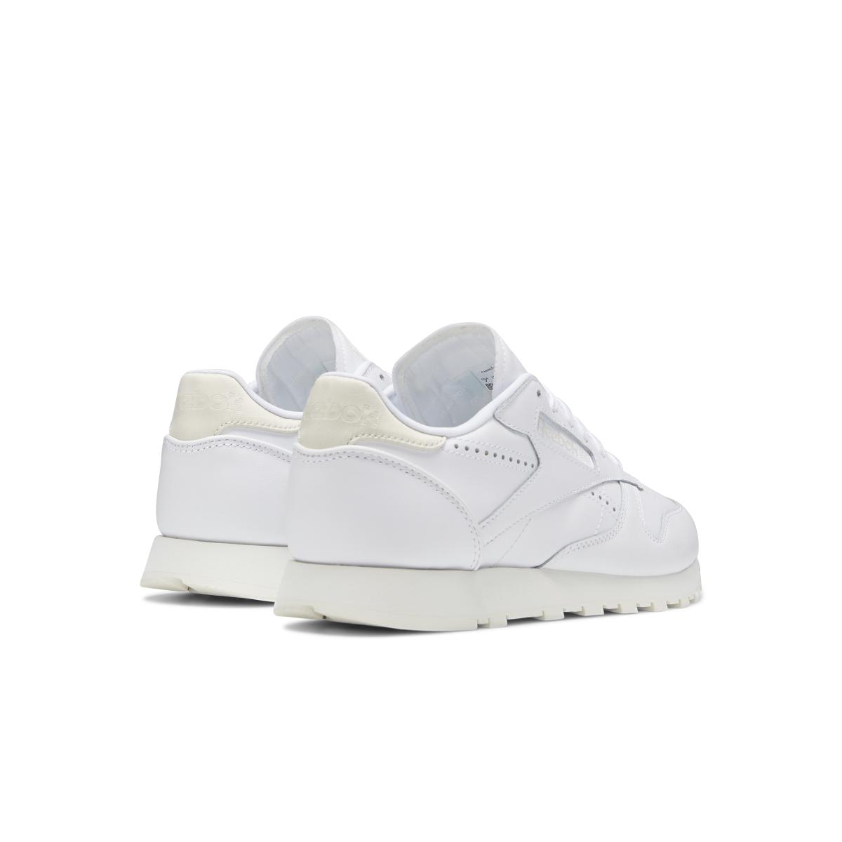 product/r/e/reebok-classics_fv1078_6_footwear_photography_back_lateral_top_view_white_000.jpg