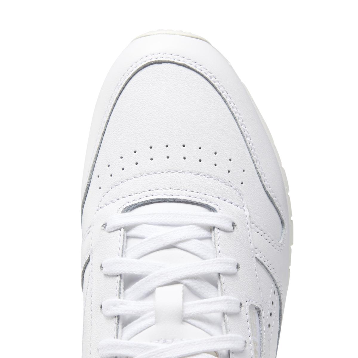 product/r/e/reebok-classics_fv1078_7_footwear_photography_detail_view_1_white_000.jpg