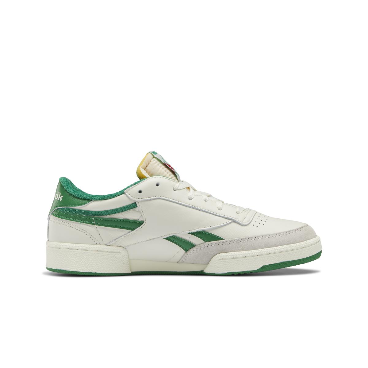 product/r/e/reebok-classics_fw4862_4_footwear_photography_side_medial_center_view_white_000.jpg