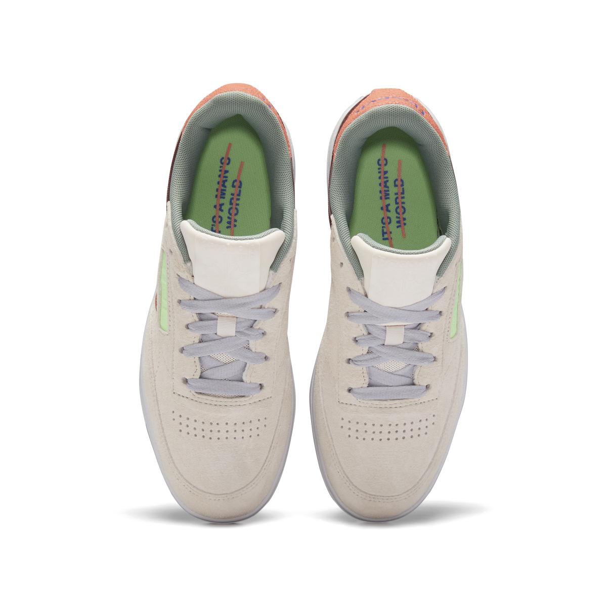 product/r/e/reebok-classics_fx3209_2_footwear_photography_top_portrait_view_white_000.jpg