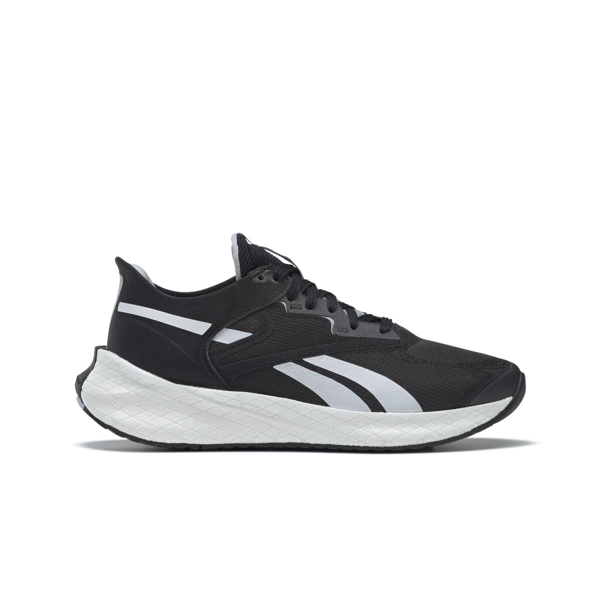product/r/e/reebok_gw7199_1_footwear_photography_side_lateral_center_view_white_000.jpg