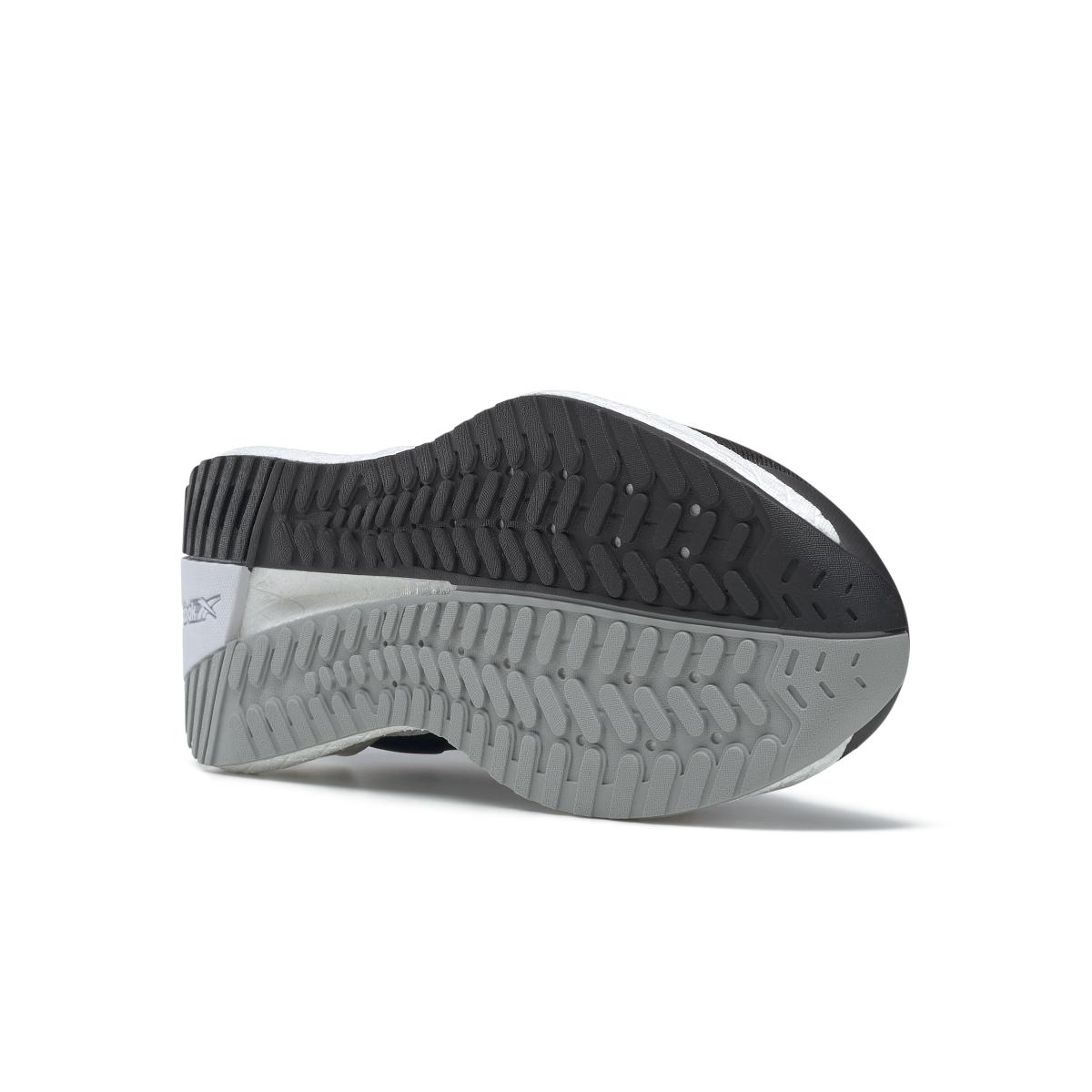 product/r/e/reebok_gw7199_3_footwear_photography_bottom_view_white_000.jpg
