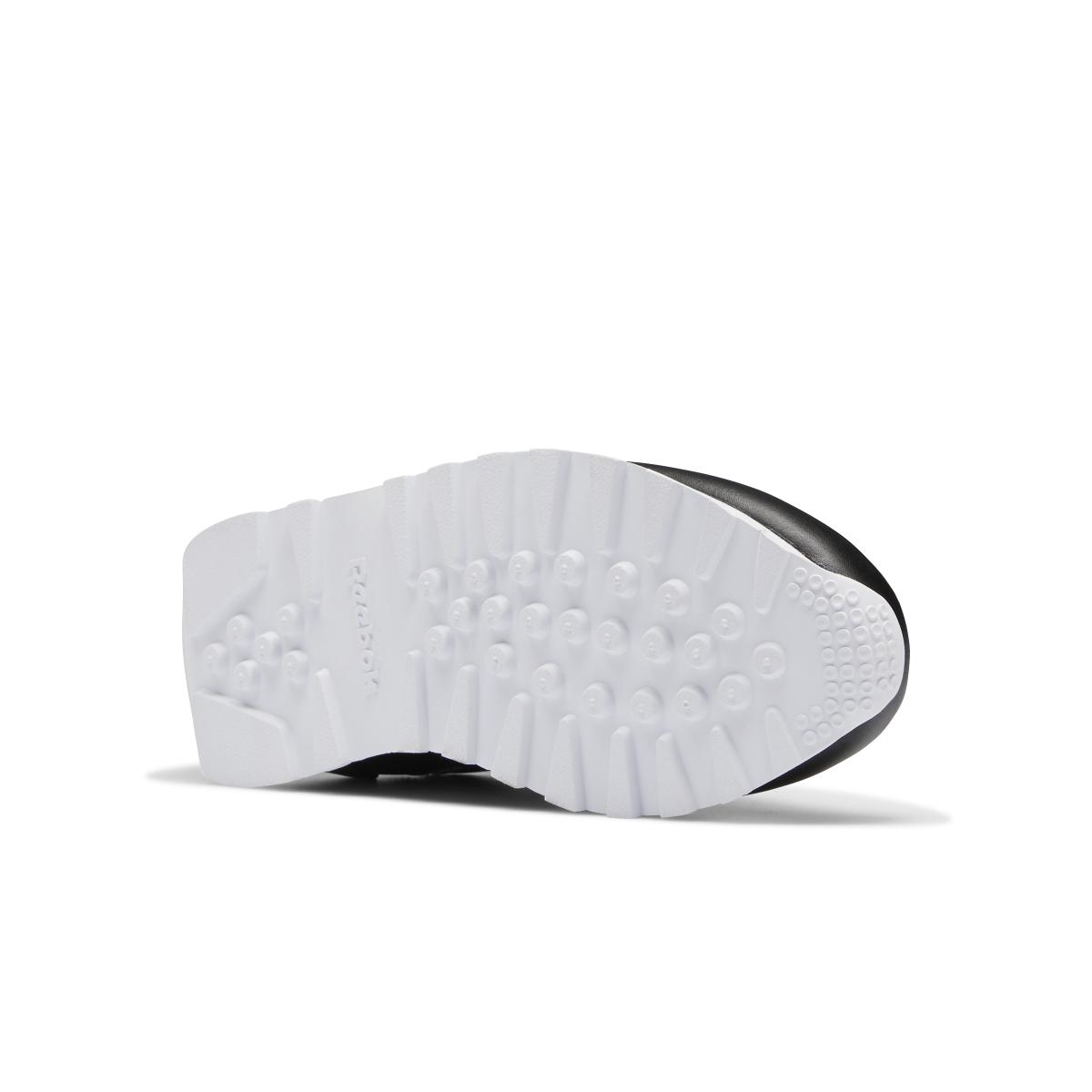 product/r/e/reebok_gy8858_3_footwear_photography_bottom_view_white_000.jpg