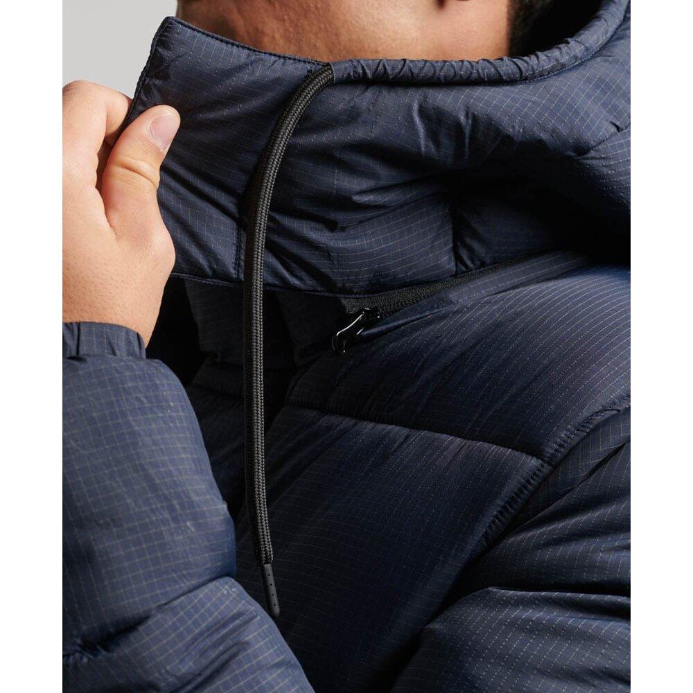 product/s/u/superdry_m5011759a-8gb_3.jpg
