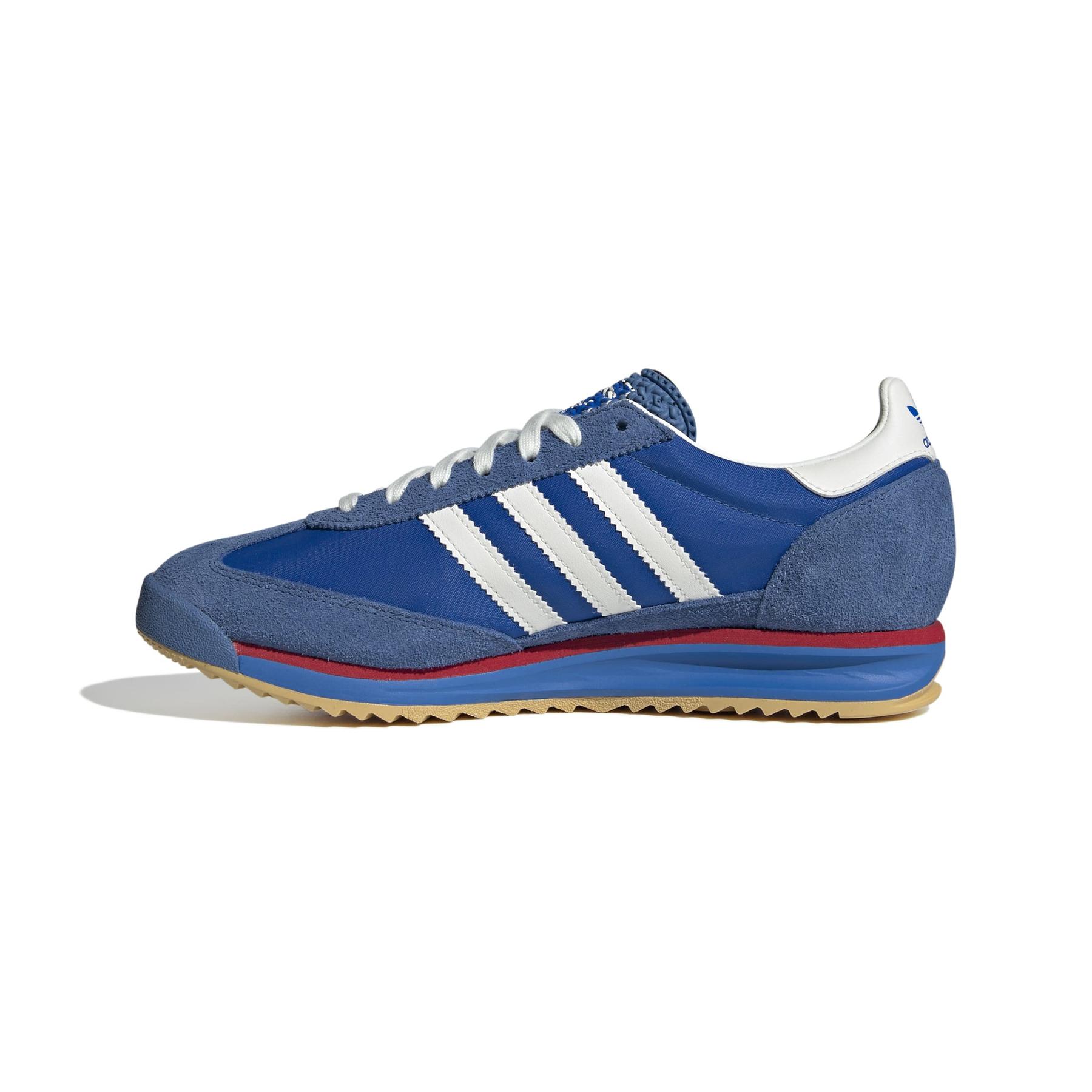 product/2/0/2025_08_adidas_ig2132_5_footwear_photography_side_medial_center_view_white.jpg