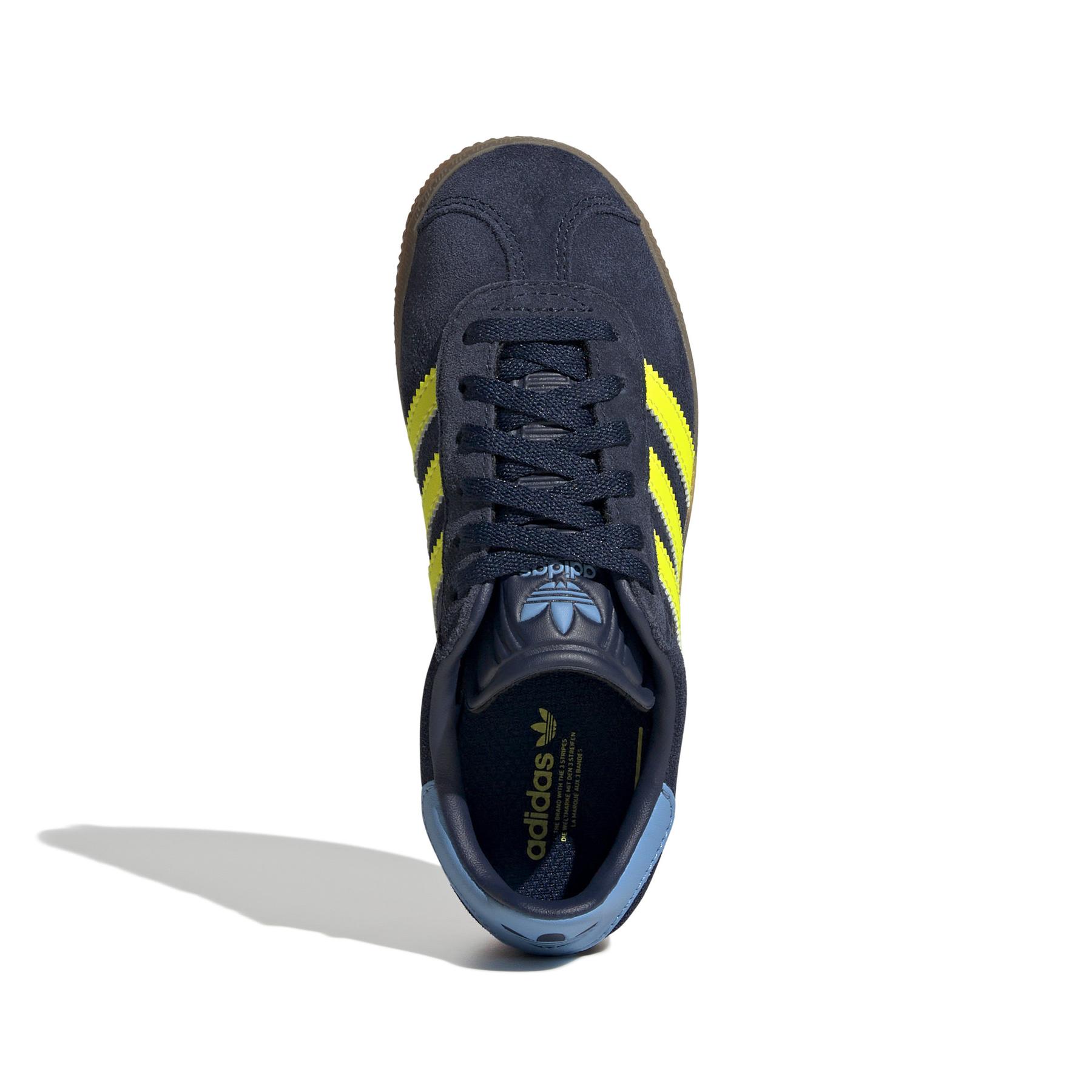 product/2/0/2025_08_adidas_ih2794_3_footwear_photography_top_portrait_view_white.jpg