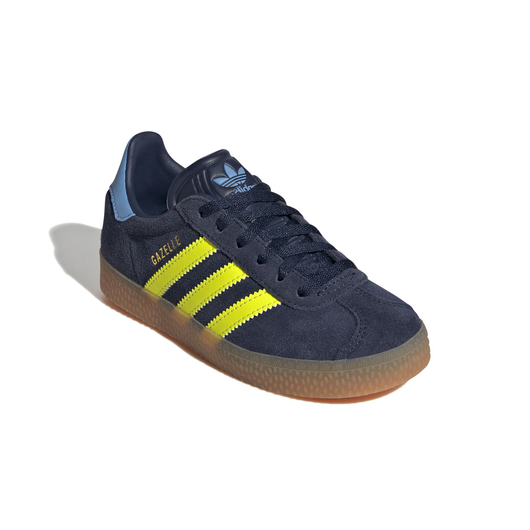 product/2/0/2025_08_adidas_ih2794_6_footwear_photography_front_lateral_top_view_white.jpg