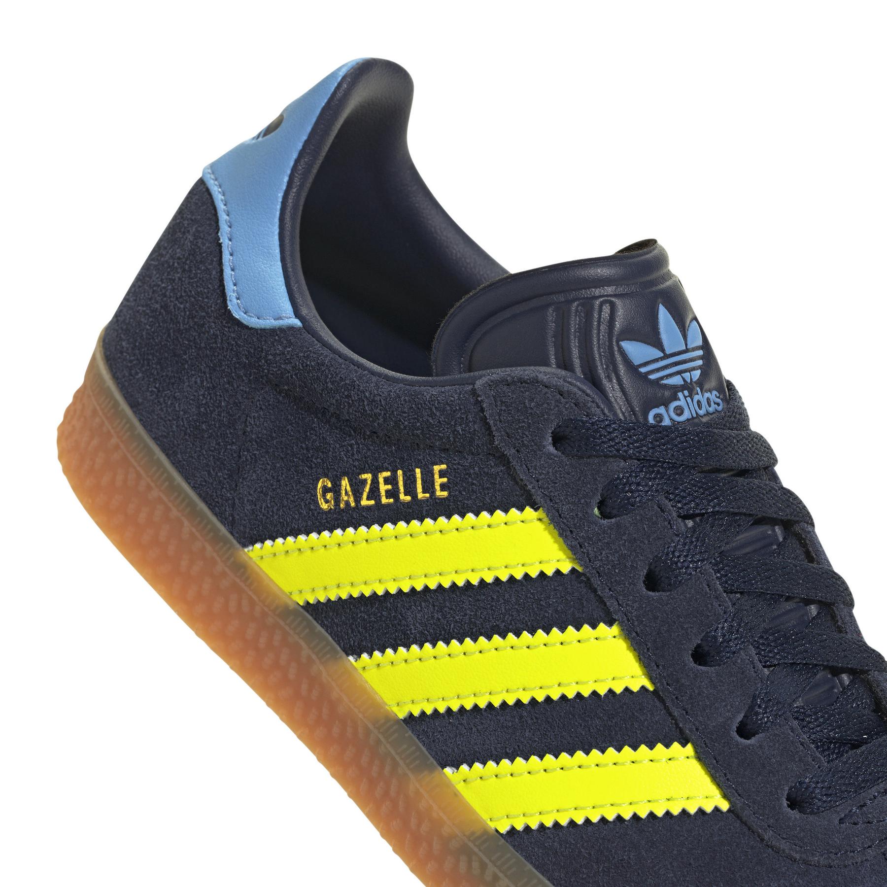 product/2/0/2025_08_adidas_ih2794_8_footwear_photography_detail_view_1_white.jpg