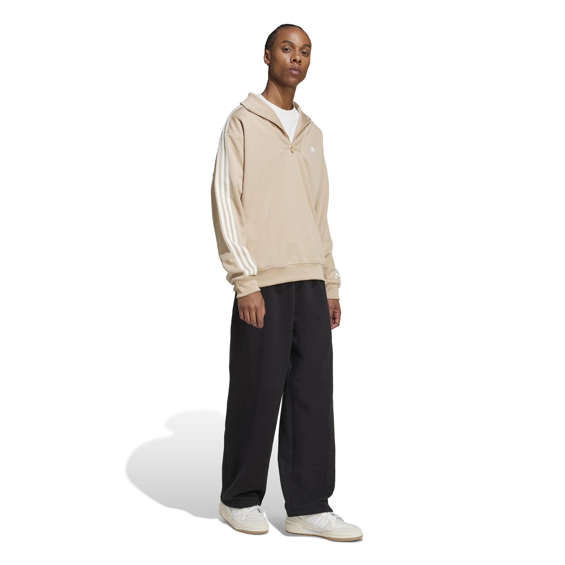 product/2/0/2025_08_adidas_ix5215_6_apparel_on_model_walking_view_white.jpg