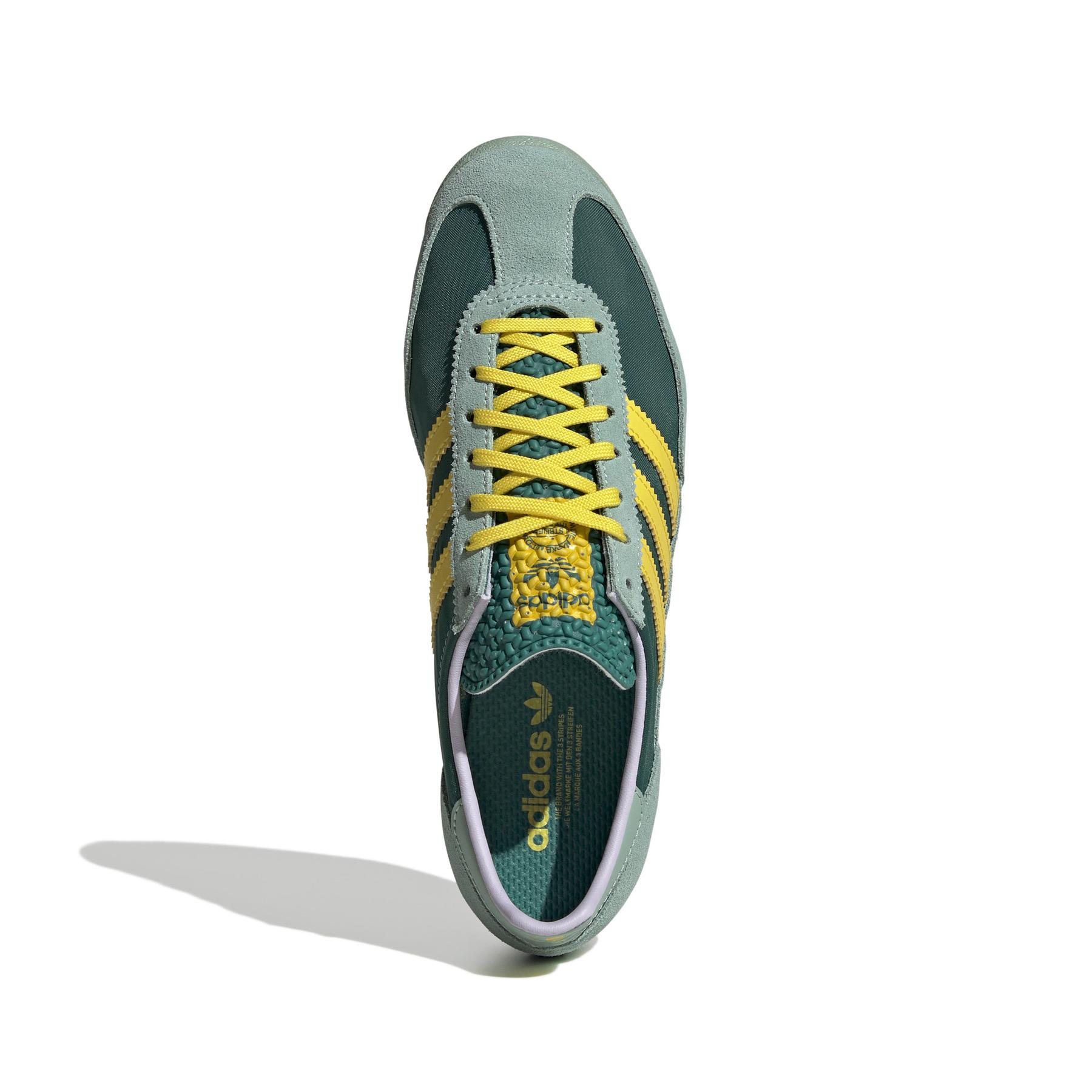 product/2/0/2025_08_adidas_jh7391_3_footwear_photography_top_portrait_view_white.jpg