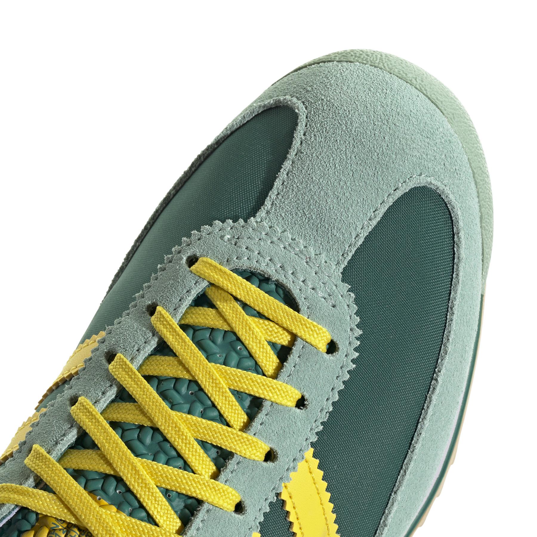 product/2/0/2025_08_adidas_jh7391_8_footwear_photography_detail_view_1_white.jpg